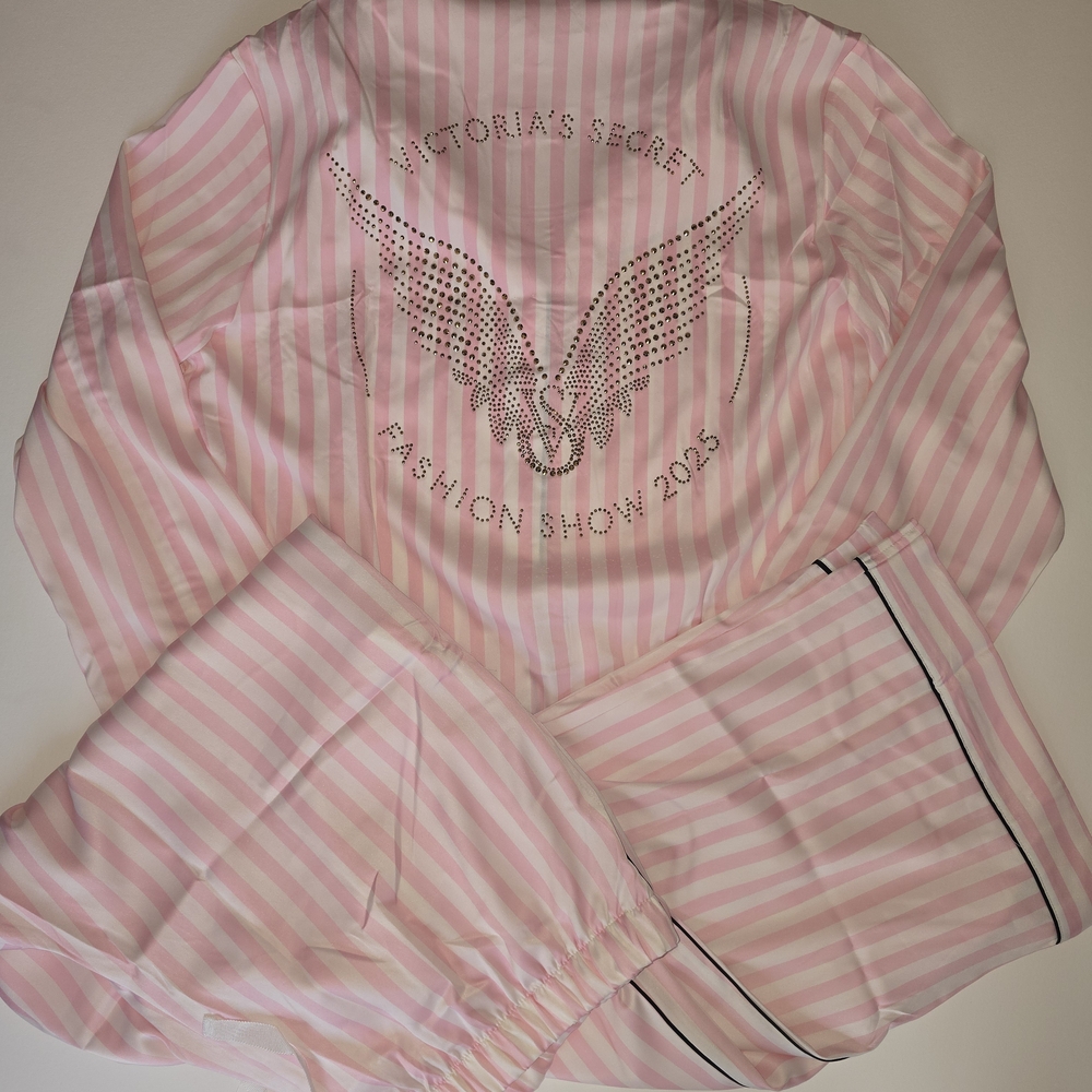 Victoria's Secret Fashion Show 2025 Satin Pink Stripe Pajama Set NWT